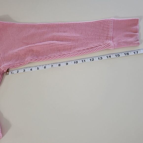 Gap Cropped Waffle-Knit Sweatshirt - Picture 7 of 9